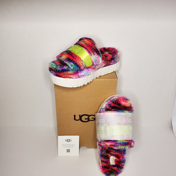 ๐๏ธUGG Fluffita Pixelate Slide, Size 8. - Picture 3 of 4